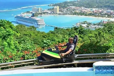 Gasthof Hospitality Expert Zeppelin - Tour Pool Bar Beach Montego Bay