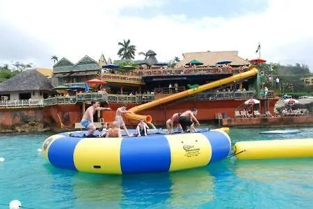 Hospitality Expert Zeppelin - Tour Pool Bar Beach Montego Bay Gasthof