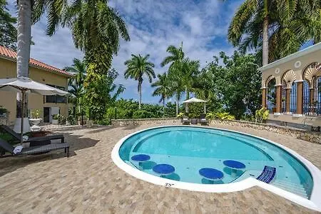 Hospitality Expert Zeppelin - Tour Pool Bar Beach Montego Bay 0*,